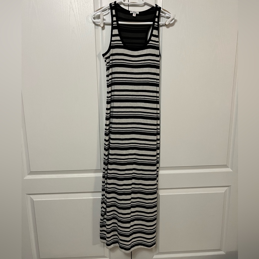 Black and Cream striped maxi dress - EUC